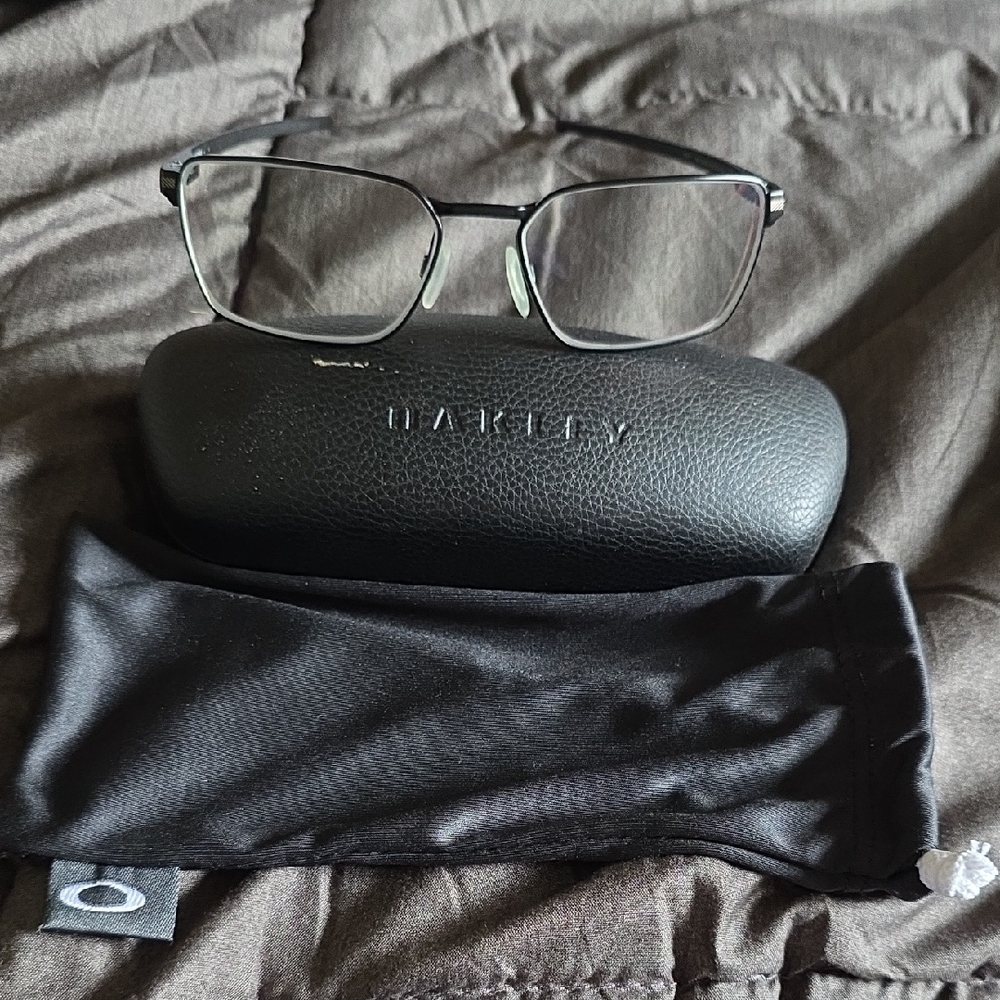 Oakley Silver and Black Men's Glasses